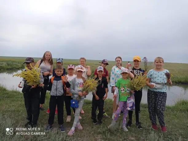 «С рюкзаками за плечами»..